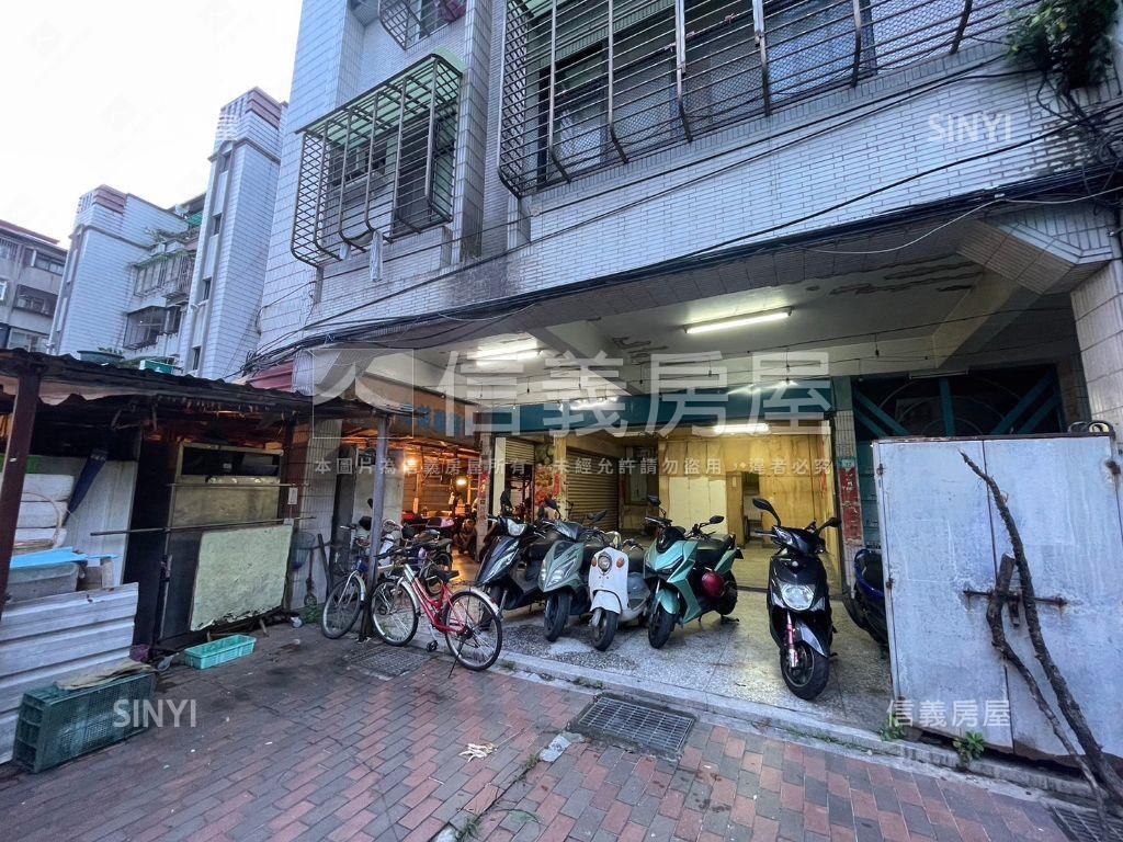 建國市場‧角間寬店面房屋室內格局與周邊環境