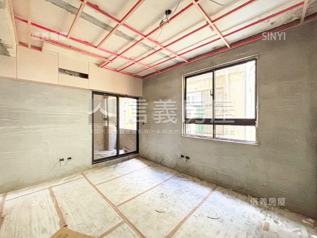 楠梓活巷住宅美車墅房屋室內格局與周邊環境
