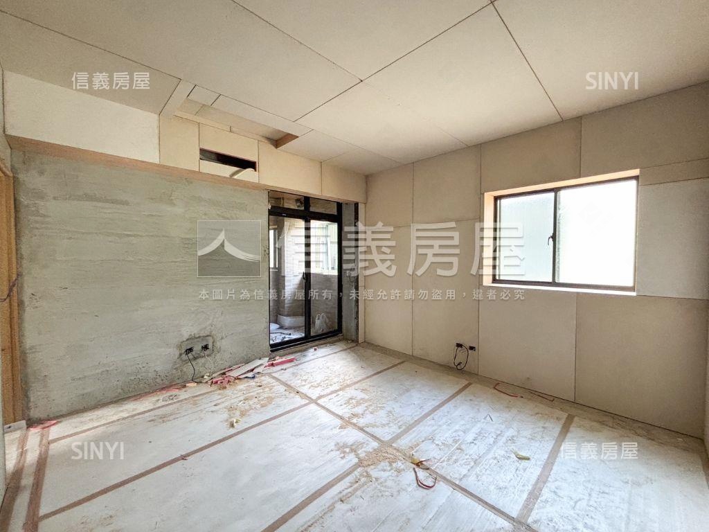 楠梓活巷住宅美車墅房屋室內格局與周邊環境