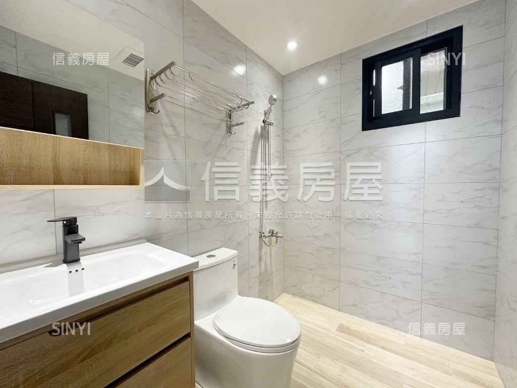 楠梓活巷住宅美車墅房屋室內格局與周邊環境