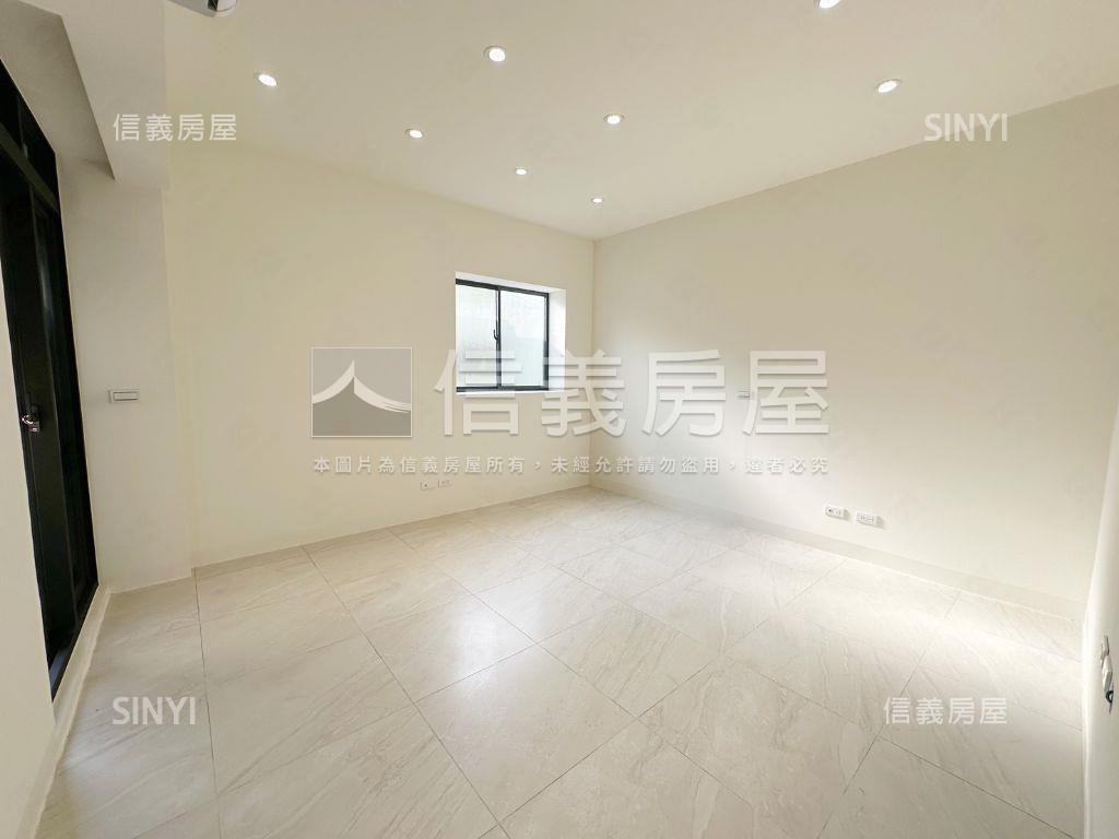 楠梓活巷住宅美車墅房屋室內格局與周邊環境