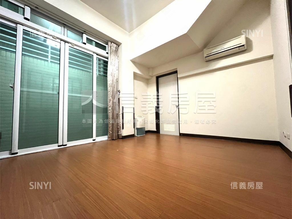 東區明亮併排大車庫墅房屋室內格局與周邊環境