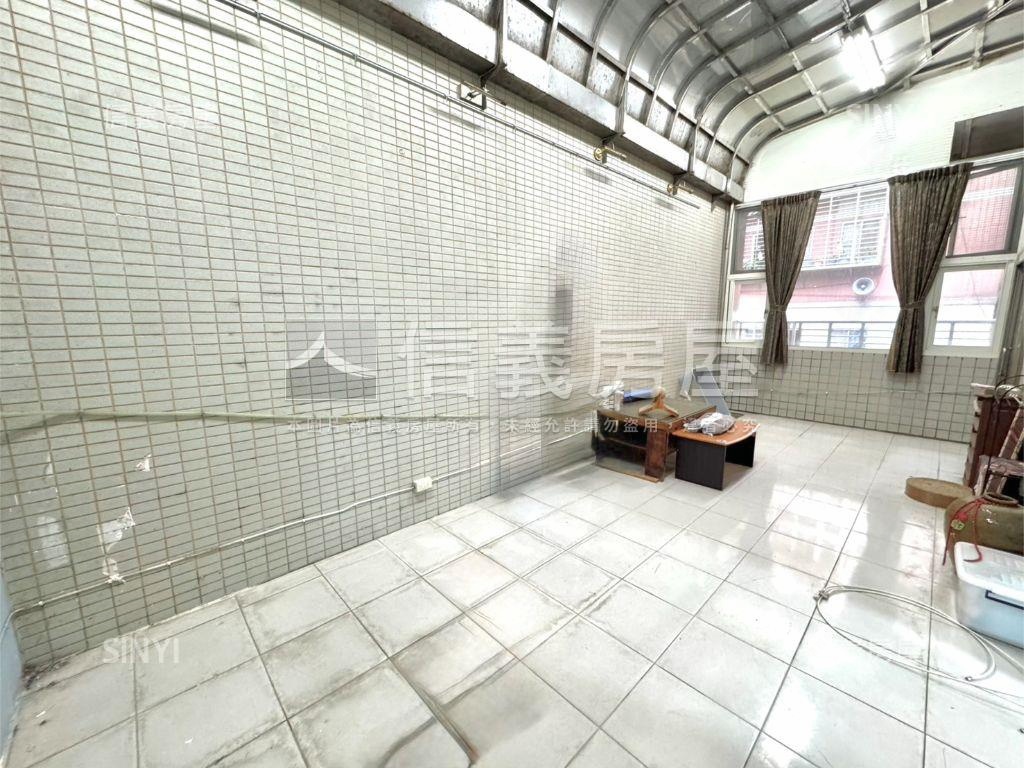 稀有○黃金大鎮一樓房屋室內格局與周邊環境