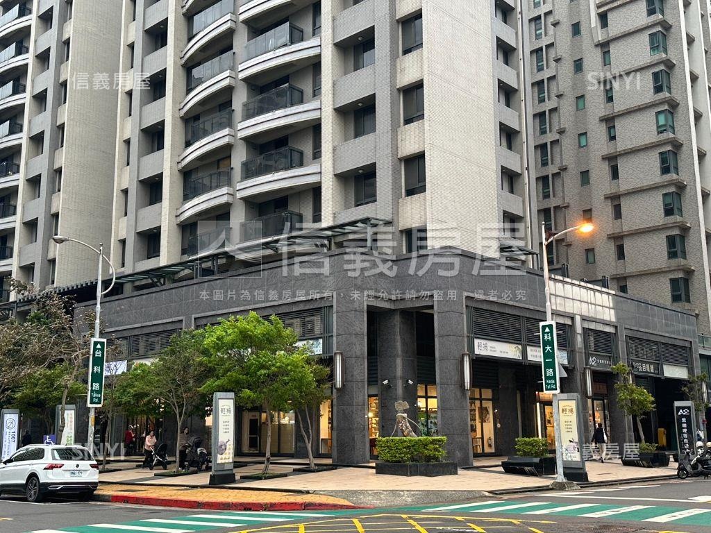 稀有科大一路角間黃金店面房屋室內格局與周邊環境