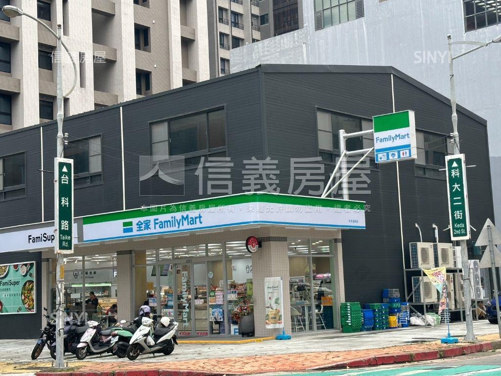 稀有科大一路角間黃金店面房屋室內格局與周邊環境