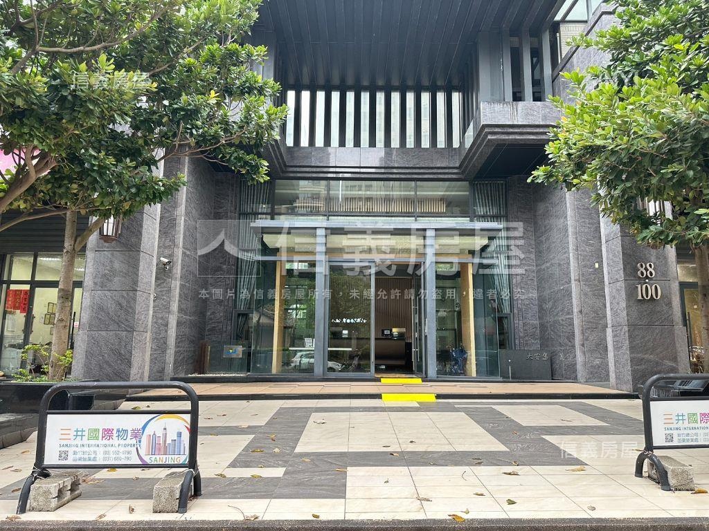 稀有科大一路角間黃金店面房屋室內格局與周邊環境