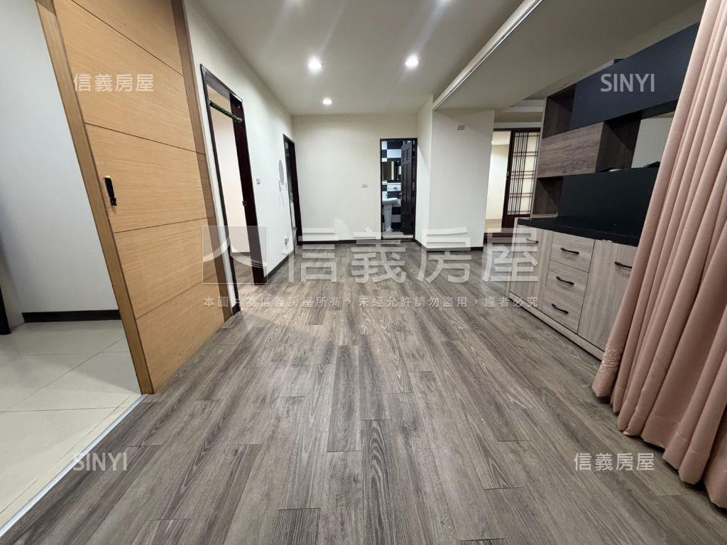 中悅桂冠大空間三房車位房屋室內格局與周邊環境