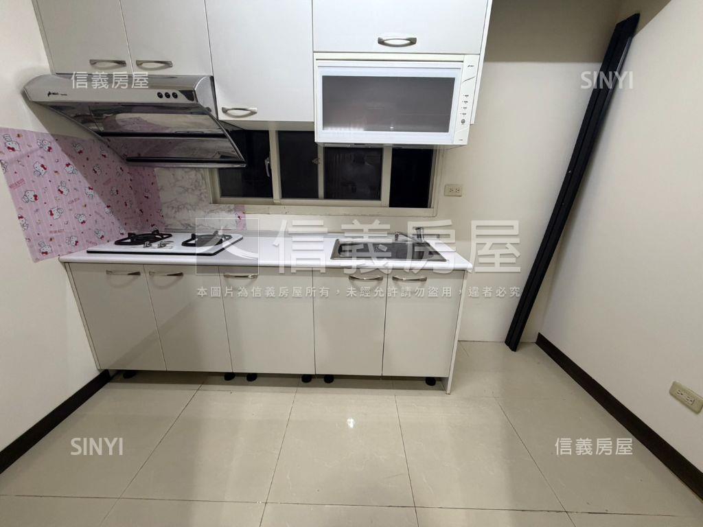 中悅桂冠大空間三房車位房屋室內格局與周邊環境