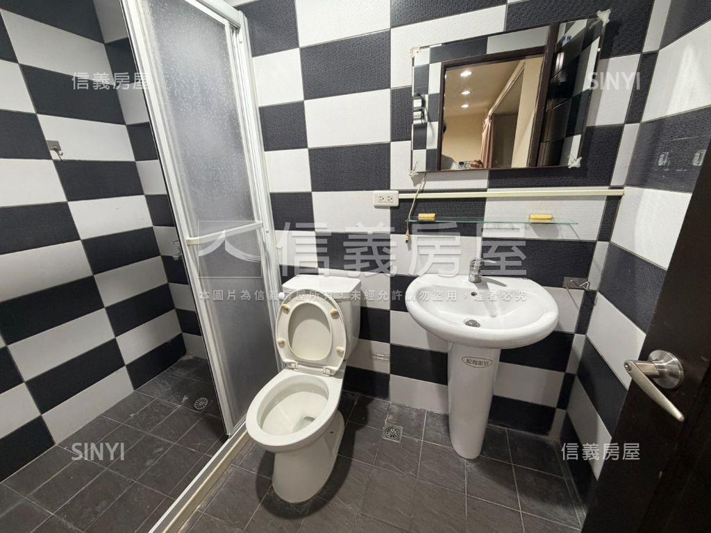 中悅桂冠大空間三房車位房屋室內格局與周邊環境