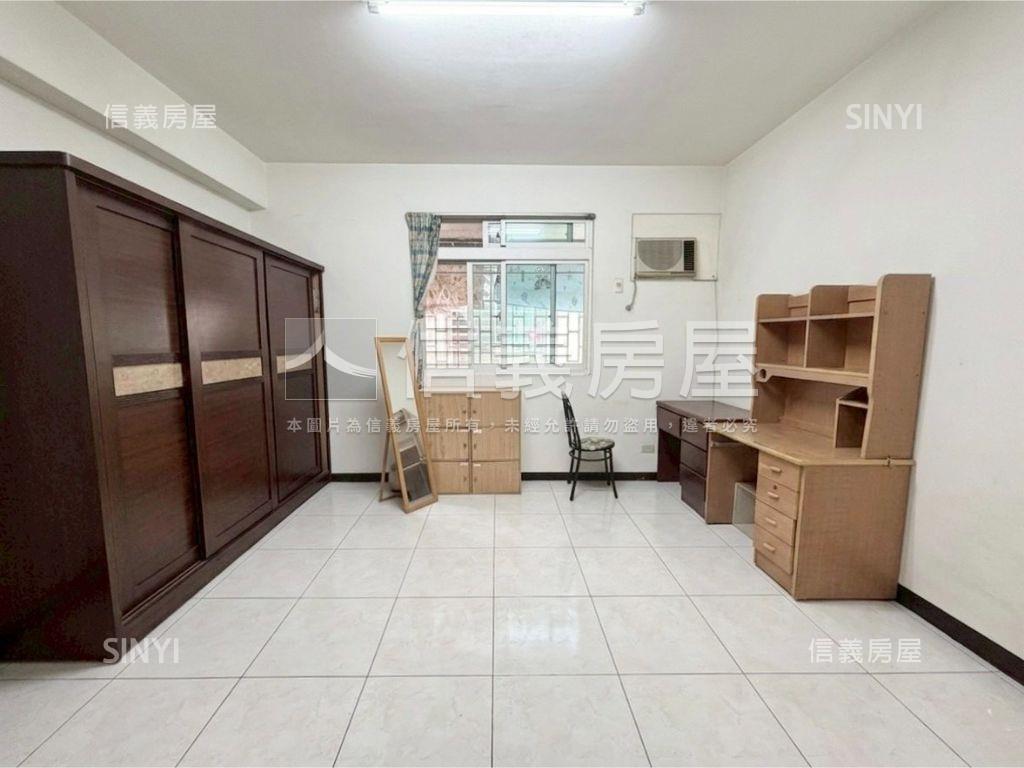 北大里震後透店房屋室內格局與周邊環境