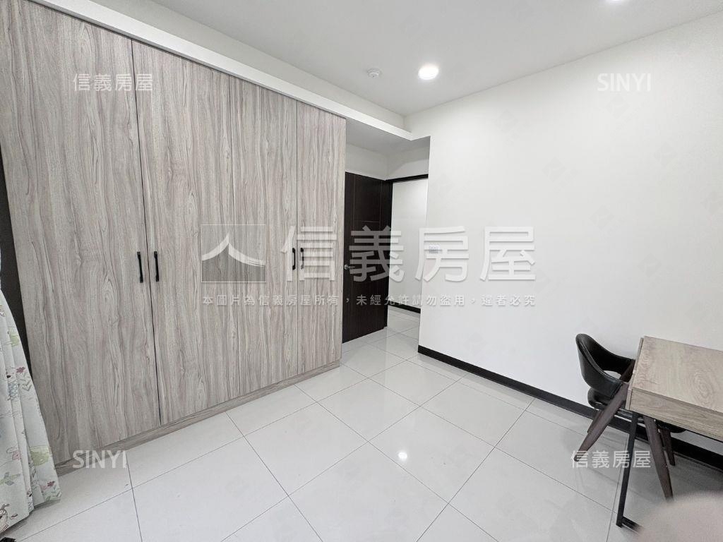 稀有城心低樓層兩房平車房屋室內格局與周邊環境
