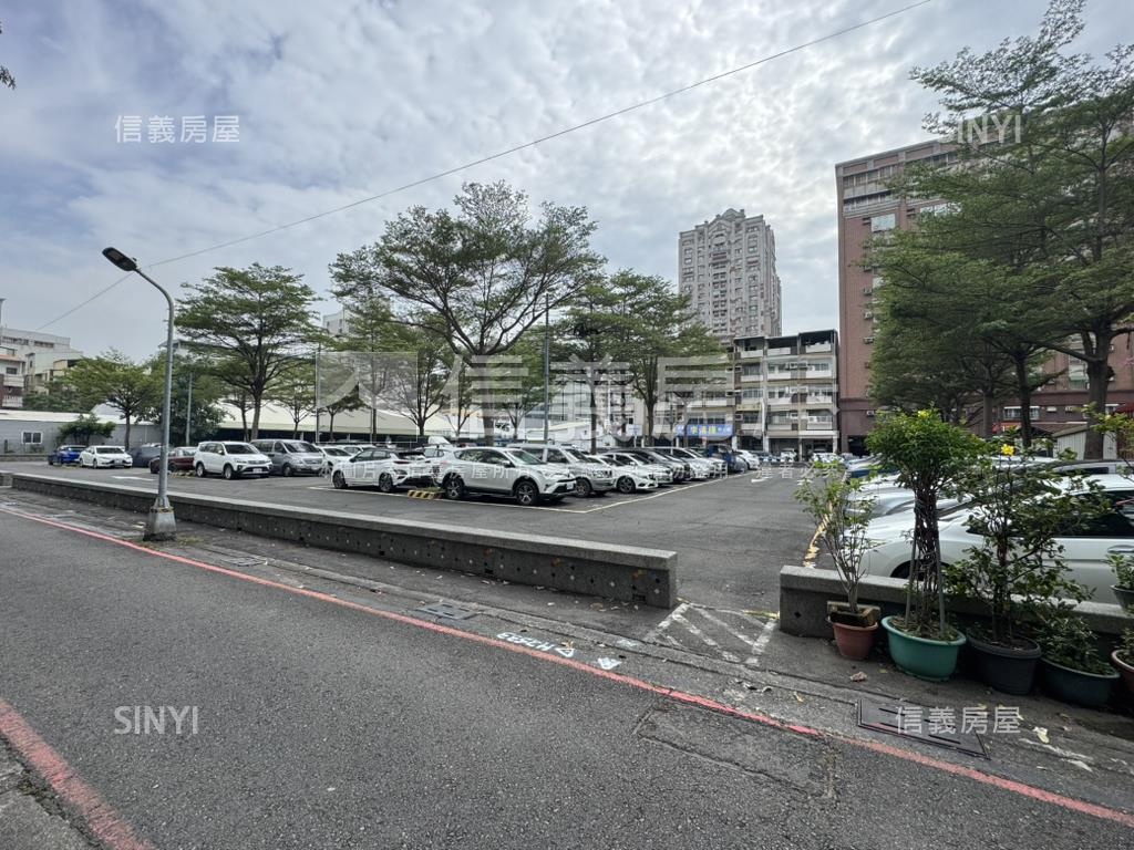 文山特區面公園三樓美寓房屋室內格局與周邊環境
