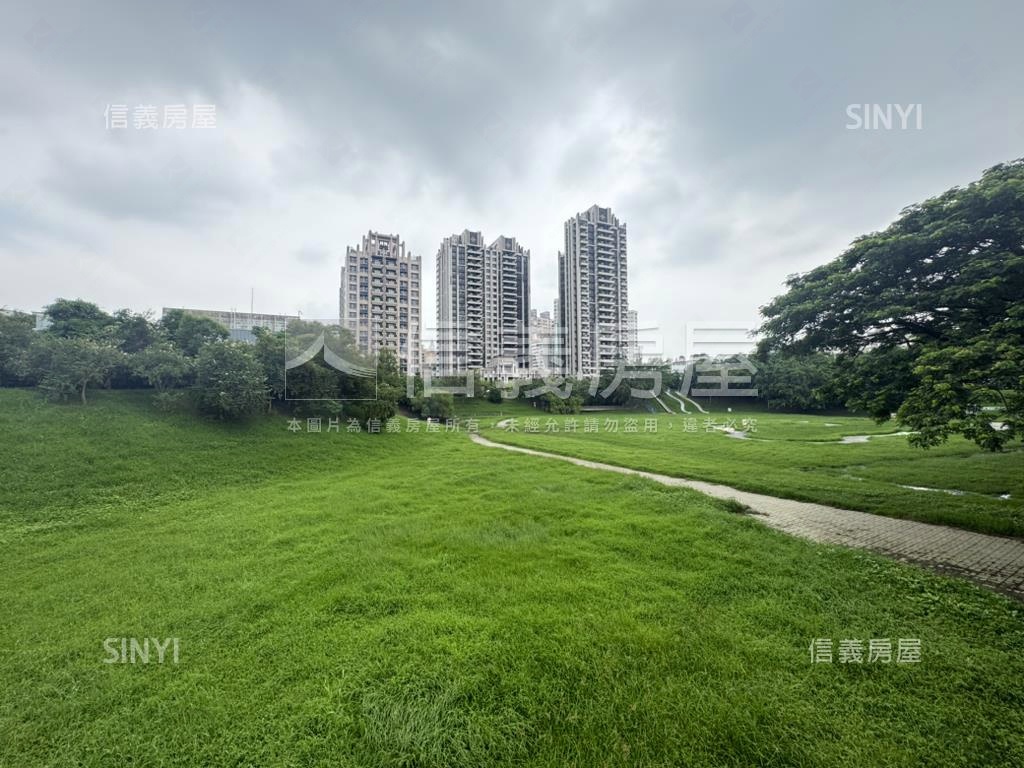 文山特區面公園三樓美寓房屋室內格局與周邊環境