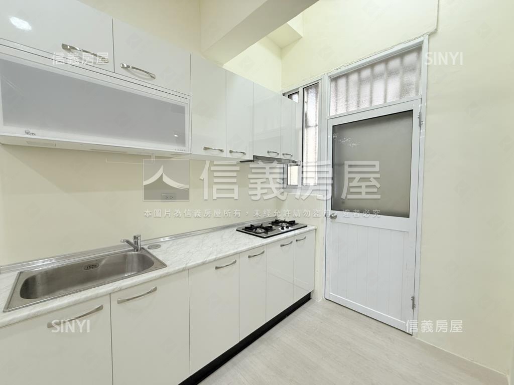 小港帶裝潢公寓一樓房屋室內格局與周邊環境