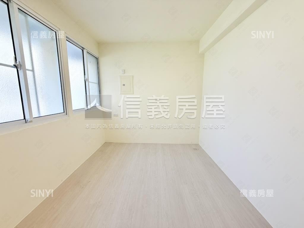小港帶裝潢公寓一樓房屋室內格局與周邊環境