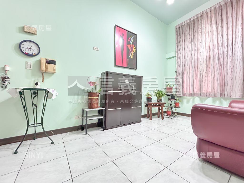 稀有摩登家庭漂亮坪數房屋室內格局與周邊環境