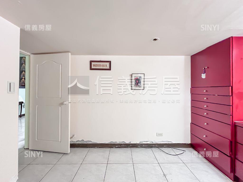 稀有摩登家庭漂亮坪數房屋室內格局與周邊環境