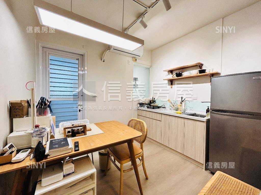 淡江大橋商業區龍門第房屋室內格局與周邊環境