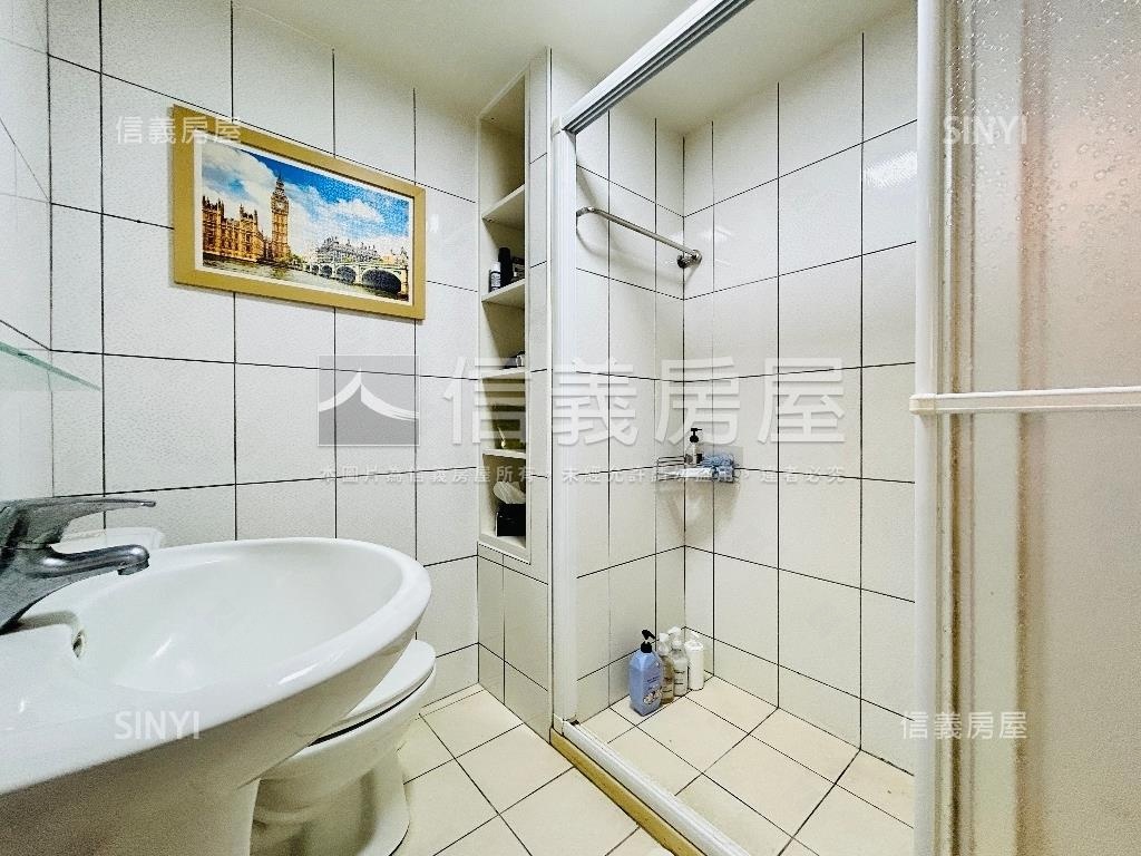 淡江大橋商業區龍門第房屋室內格局與周邊環境