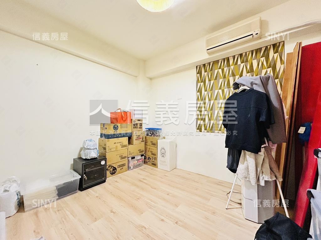 台北龍城花園三房坡平車位房屋室內格局與周邊環境