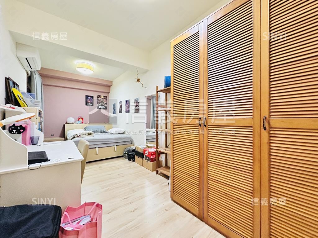 台北龍城花園三房坡平車位房屋室內格局與周邊環境