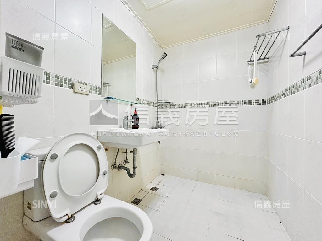 台北龍城花園三房坡平車位房屋室內格局與周邊環境