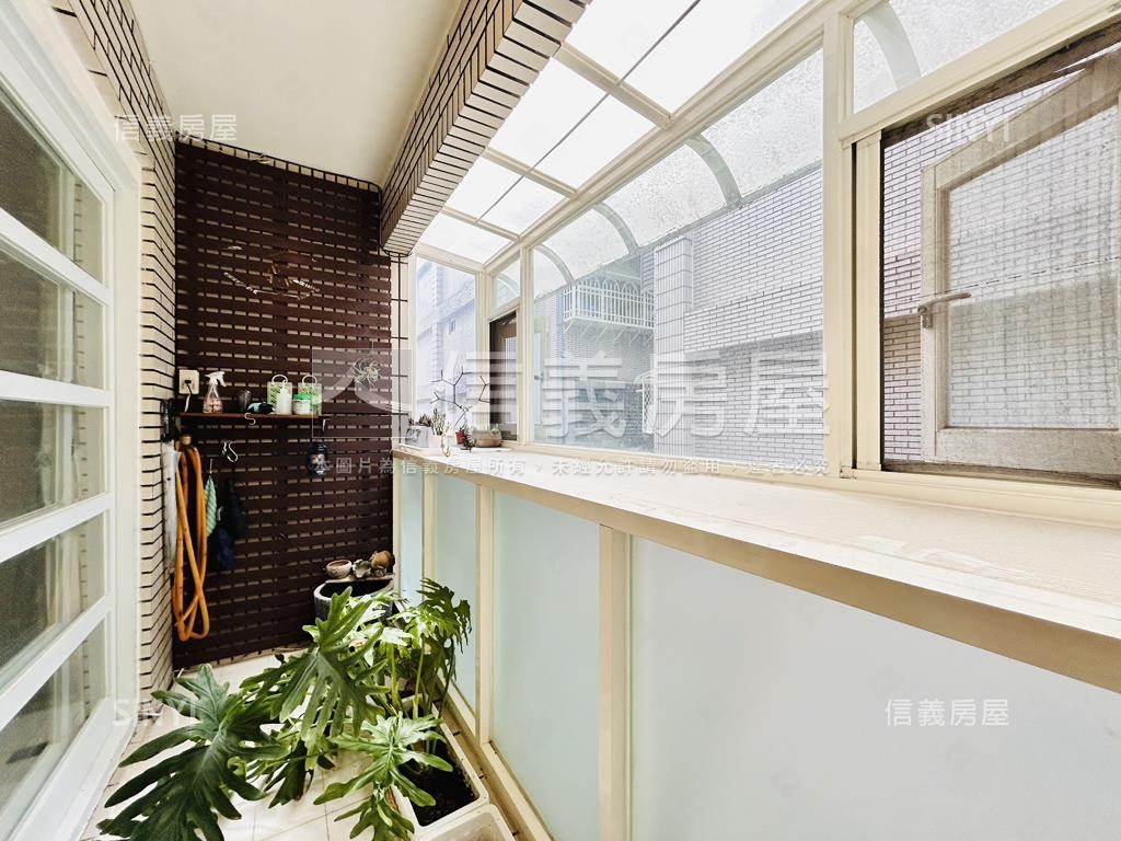 台北龍城花園三房坡平車位房屋室內格局與周邊環境