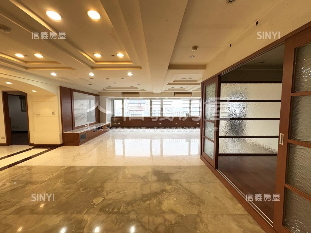尊榮巴黎景觀大戶房屋室內格局與周邊環境