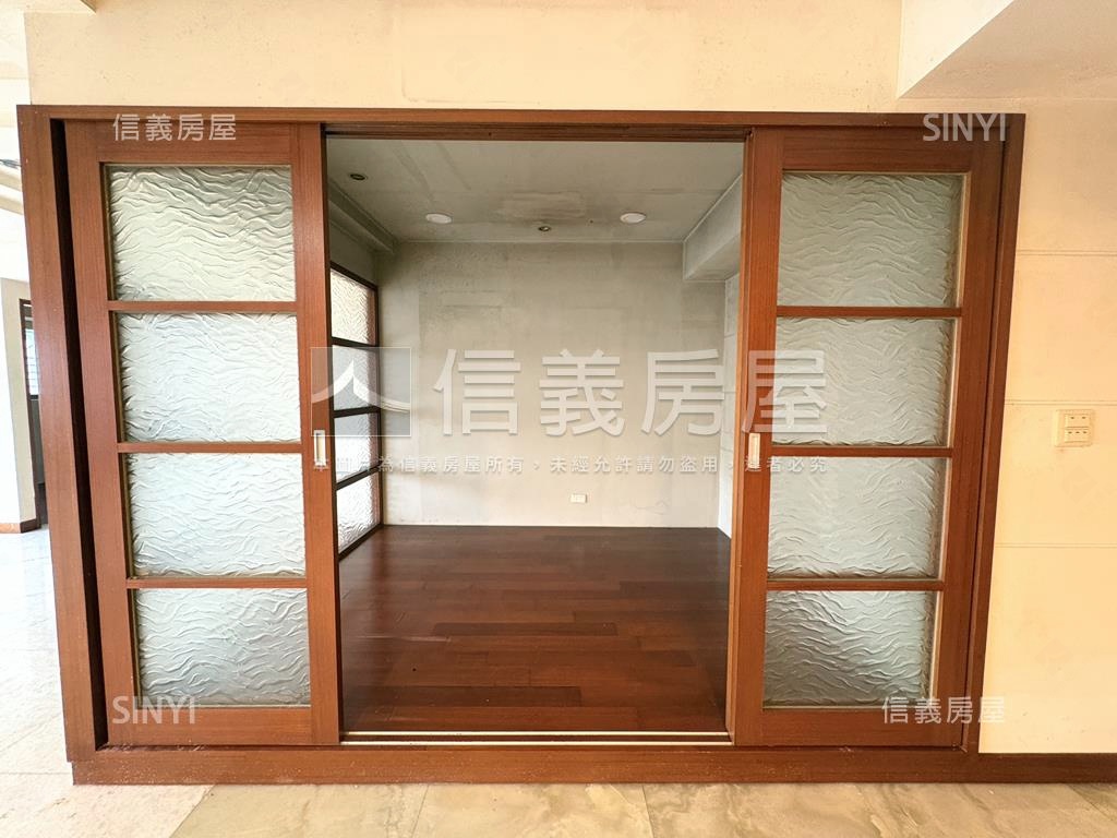 尊榮巴黎景觀大戶房屋室內格局與周邊環境