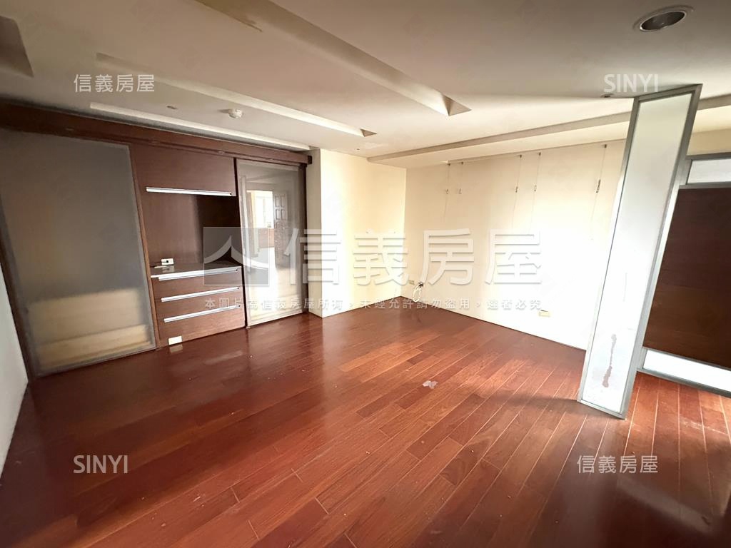 尊榮巴黎景觀大戶房屋室內格局與周邊環境