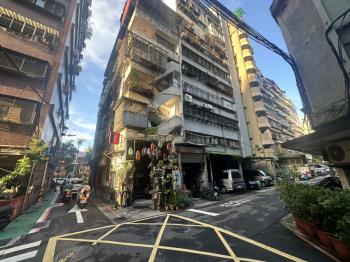 正長安西陽光地下室