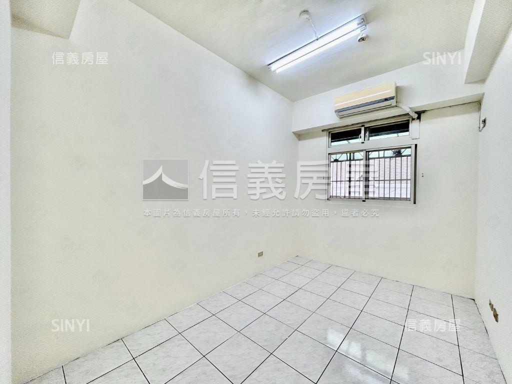 家樂福華廈三房房屋室內格局與周邊環境