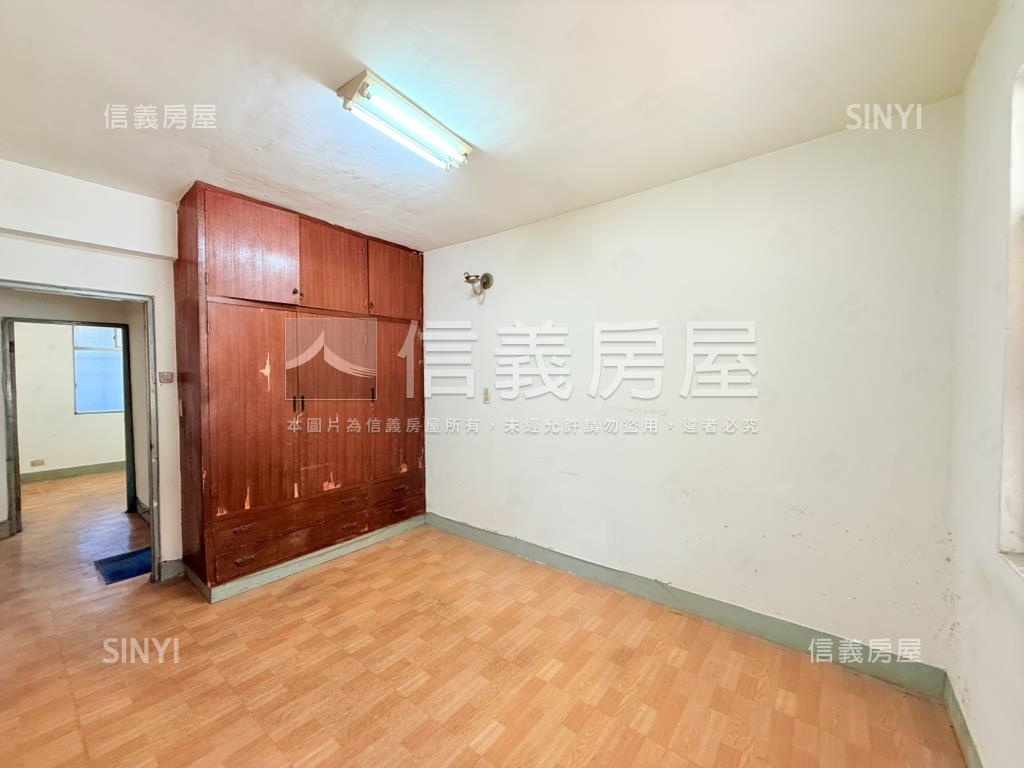 三民路黃金三樓美屋房屋室內格局與周邊環境