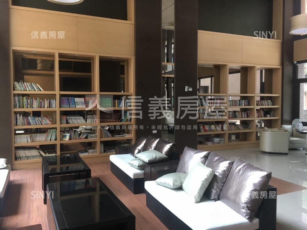 新上城好採光三房車位房屋室內格局與周邊環境