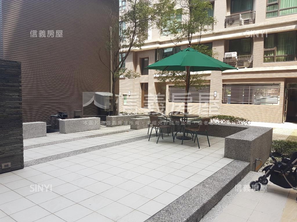 新上城好採光三房車位房屋室內格局與周邊環境