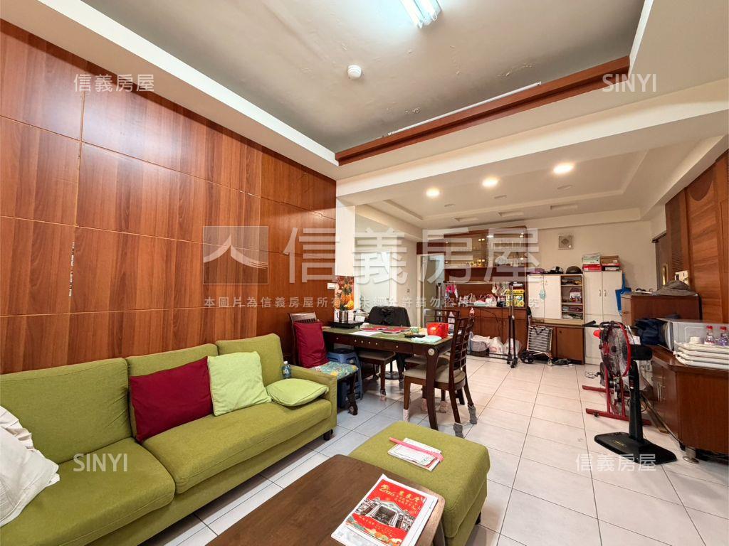 中壢千萬內三房車位Ｅ級棒房屋室內格局與周邊環境