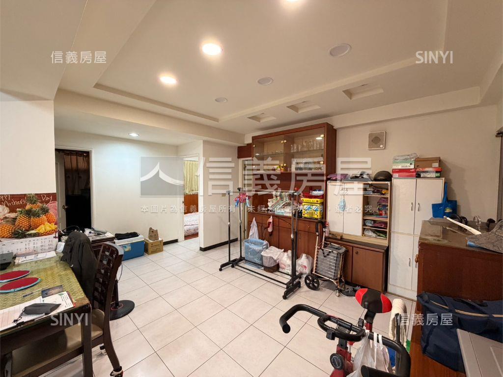 中壢千萬內三房車位Ｅ級棒房屋室內格局與周邊環境