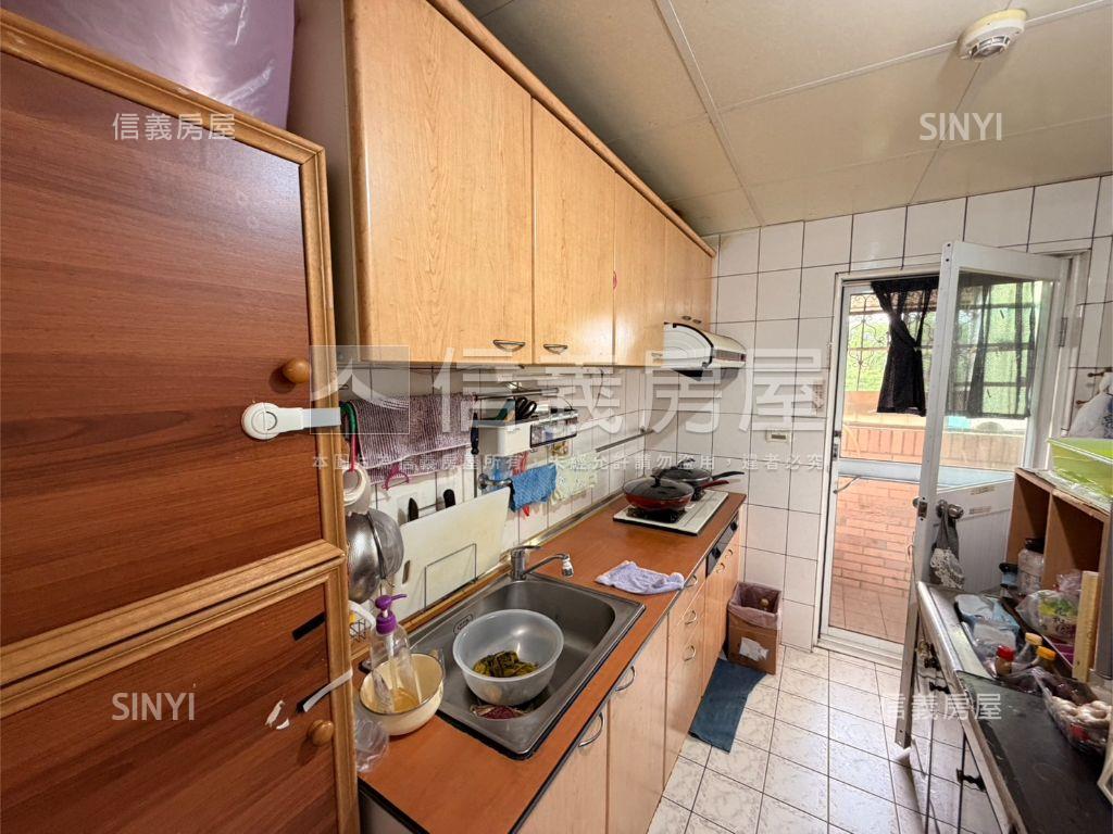 中壢千萬內三房車位Ｅ級棒房屋室內格局與周邊環境