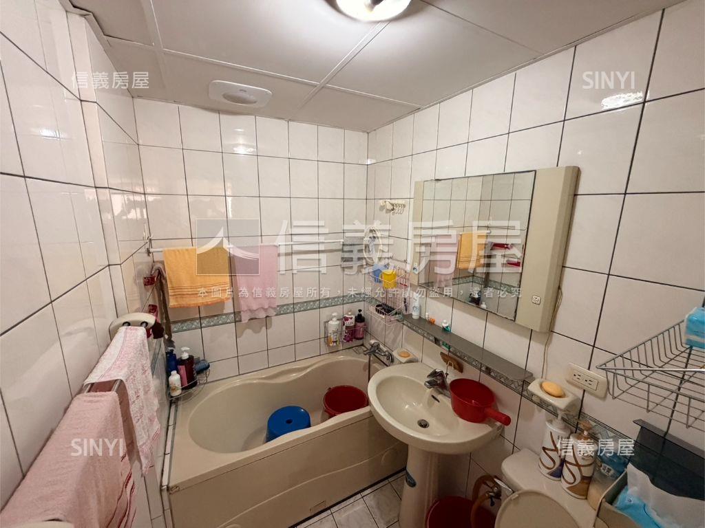 中壢千萬內三房車位Ｅ級棒房屋室內格局與周邊環境