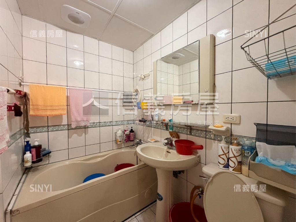 中壢千萬內三房車位Ｅ級棒房屋室內格局與周邊環境