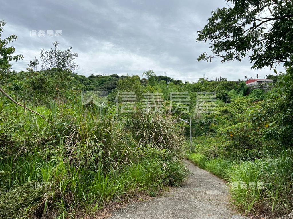 南投土地歡迎洽詢房屋室內格局與周邊環境