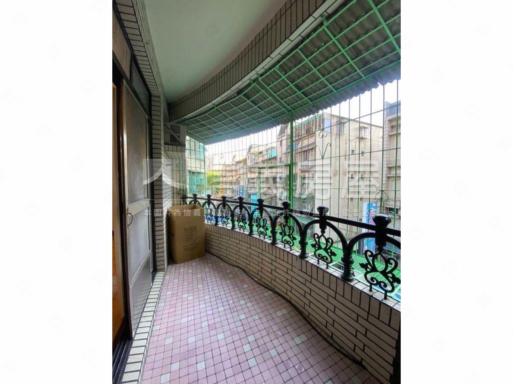 亞東捷運邊間大公寓房屋室內格局與周邊環境