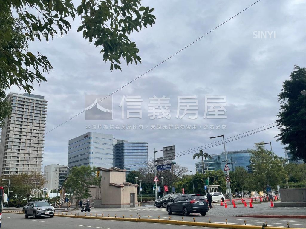 亞東捷運邊間大公寓房屋室內格局與周邊環境