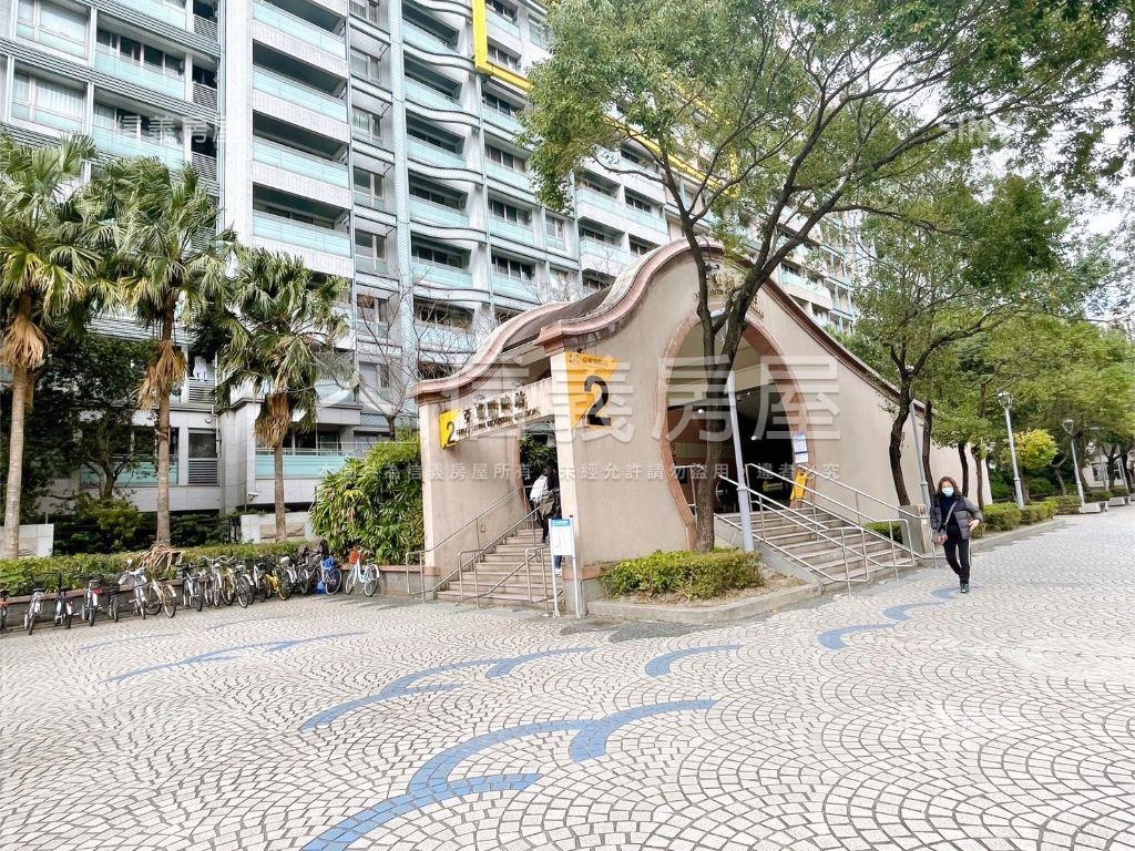 亞東捷運邊間大公寓房屋室內格局與周邊環境