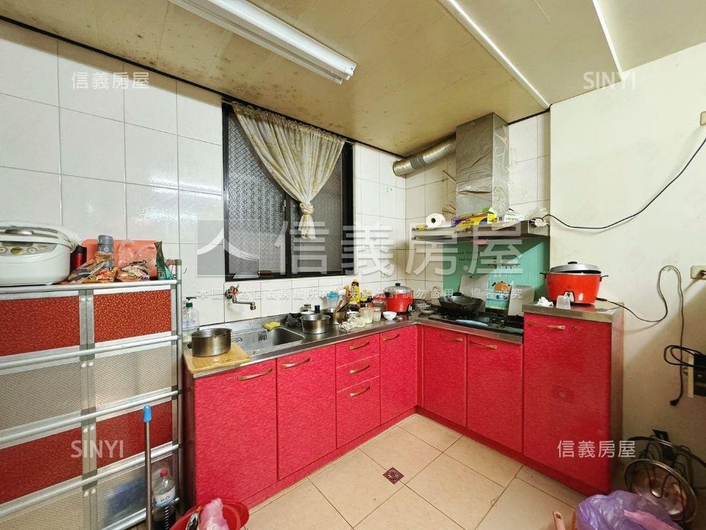 近曉明女中社區型透天房屋室內格局與周邊環境