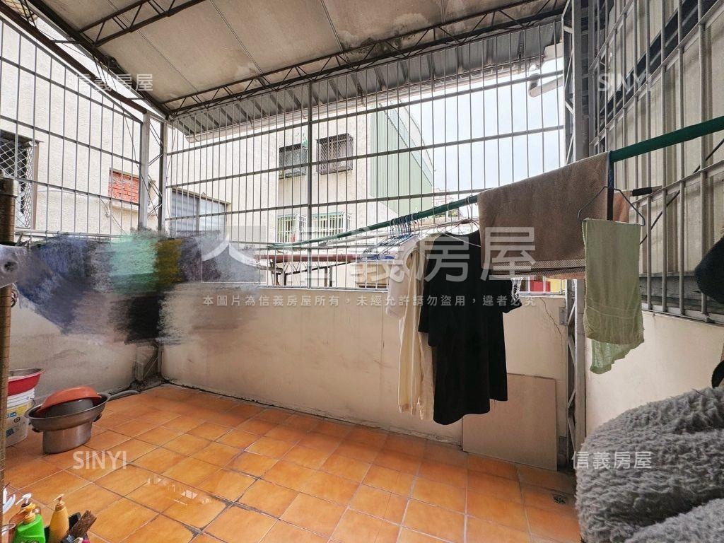 近曉明女中社區型透天房屋室內格局與周邊環境