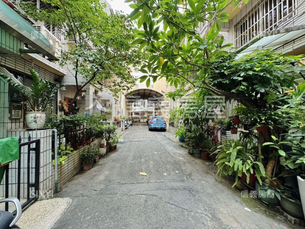 近曉明女中社區型透天房屋室內格局與周邊環境