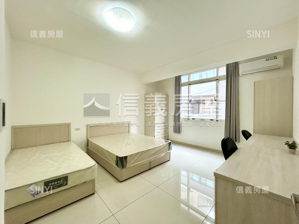 龍山邊間大面寬車庫美墅房屋室內格局與周邊環境