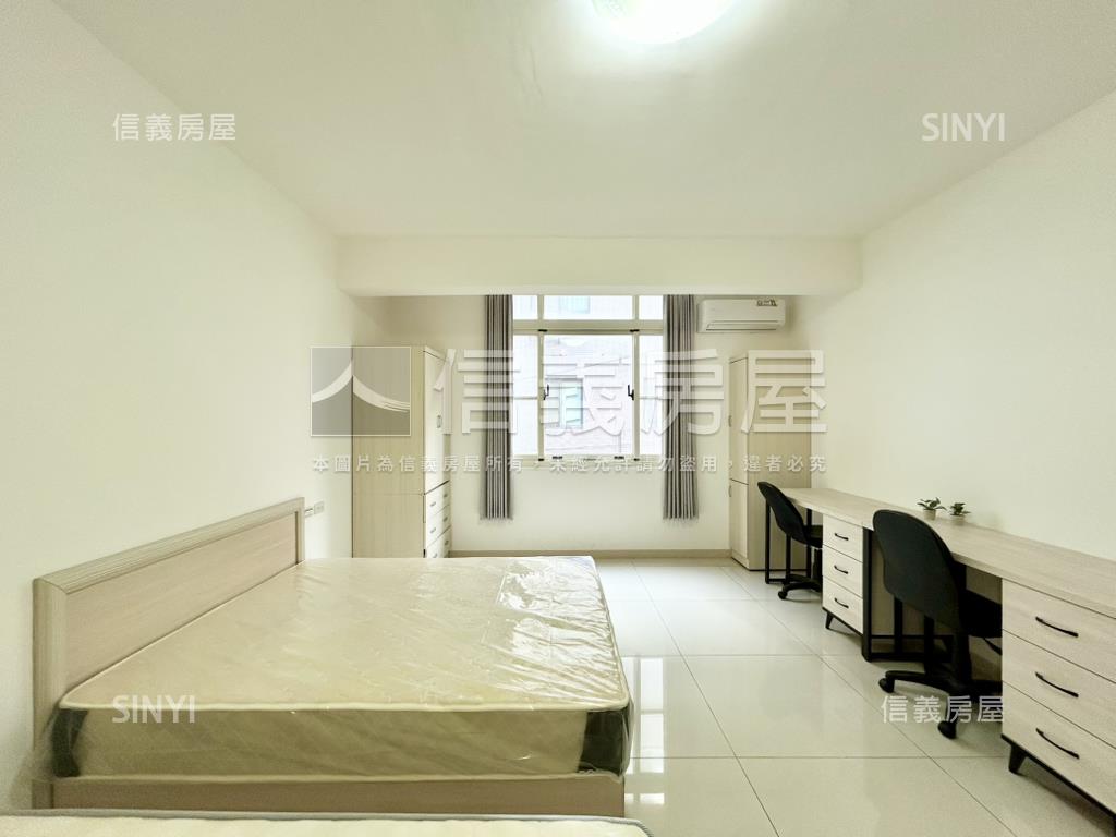 龍山邊間大面寬車庫美墅房屋室內格局與周邊環境