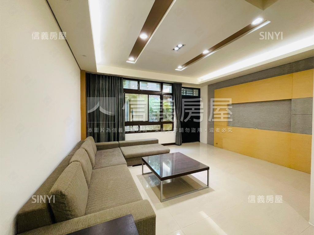 近巨城錦華街大透天房屋室內格局與周邊環境